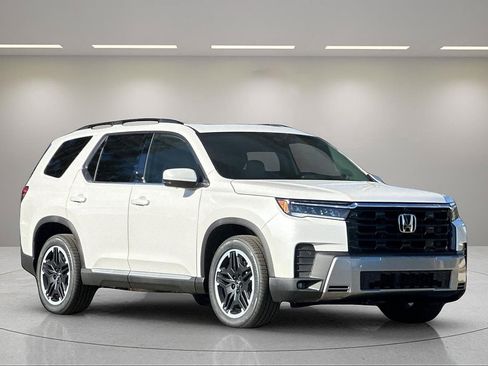 New 2026 Honda Pilot Touring image 7