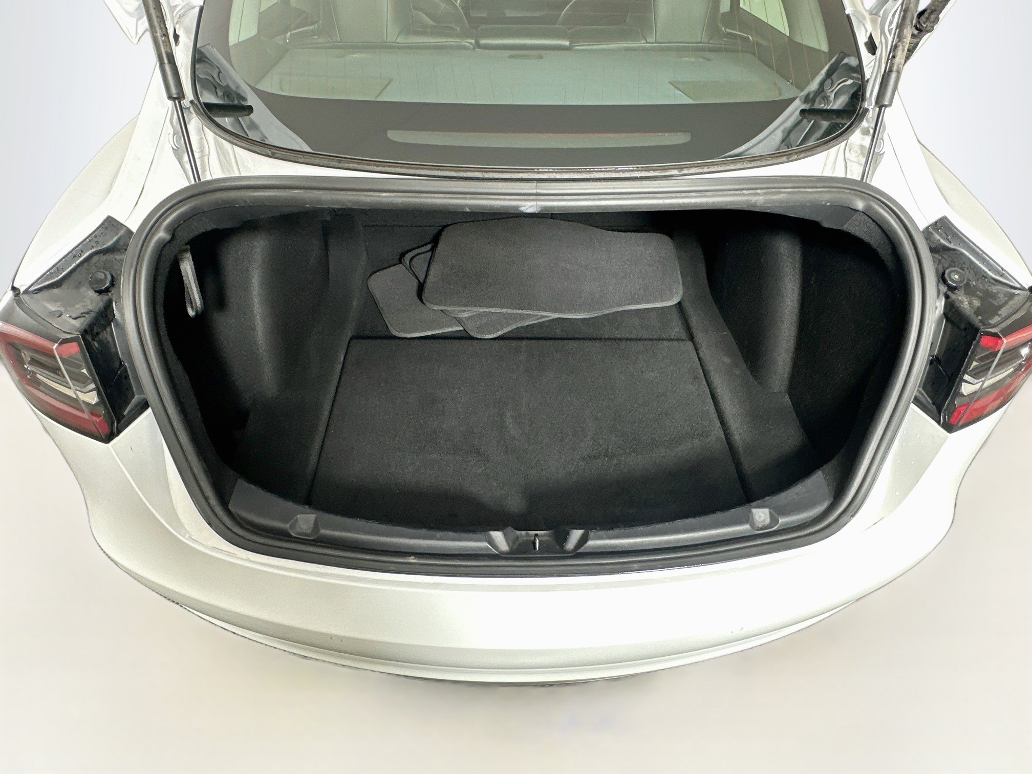 Used 2020 Tesla Model 3 Standard Range Plus RWD image 26