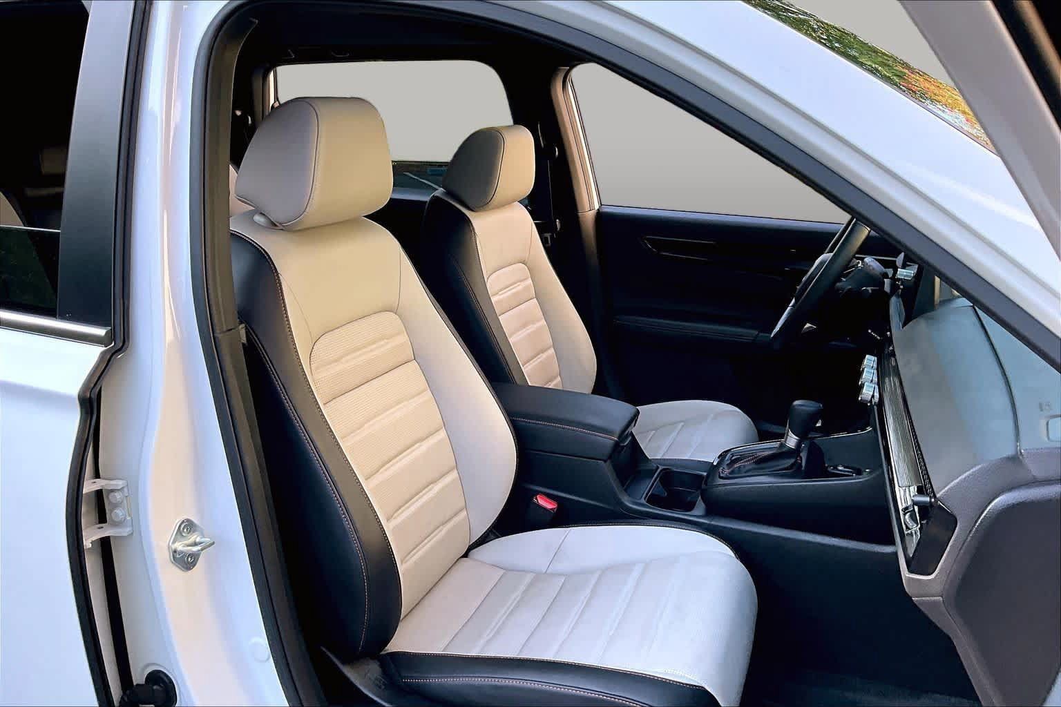Used 2024 Honda CR-V Sport Touring image 9