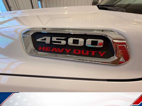 Used 2022 RAM 4500 Tradesman w/ Chrome Appearance Group AWD/4WD image 4