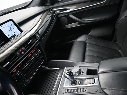 Used 2018 BMW X5 M image 20