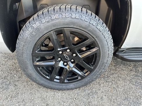 Used 2013 Chevrolet Tahoe LT image 11