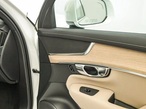 New 2026 Volvo XC90 B5 Core image 19