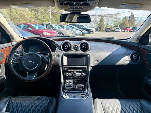 Used 2016 Jaguar XJ L Portfolio image 27