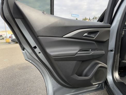 New 2026 Chevrolet Equinox EV LT image 28