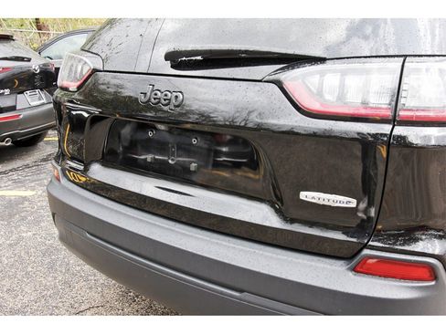 Used 2020 Jeep Cherokee Latitude image 5