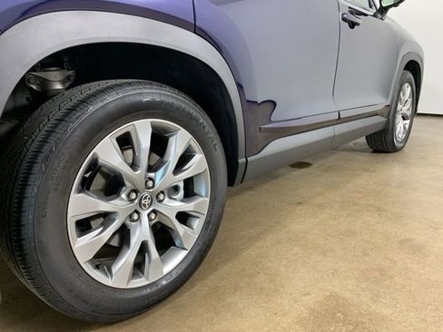 Used 2024 Toyota Grand Highlander AWD image 9