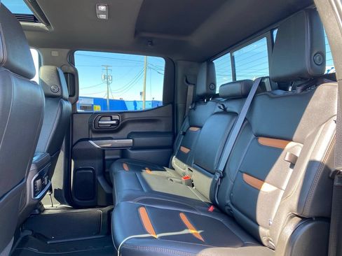 Used 2022 GMC Sierra 1500 AT4 w/ AT4 Premium Package AWD/4WD image 19
