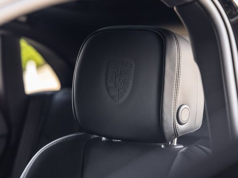 New 2026 Porsche Macan AWD/4WD image 26