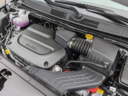 Certified 2026 Chrysler Pacifica Select w/ S Appearance Package image 61