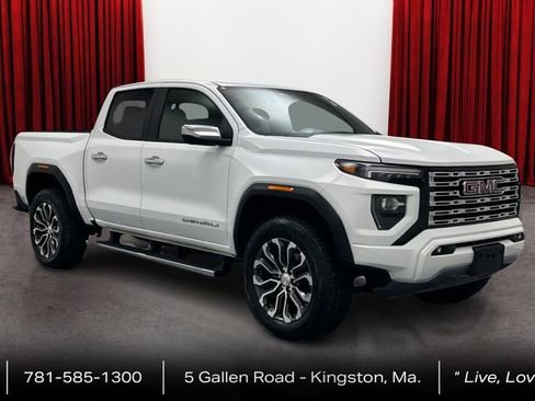 Used 2024 GMC Canyon Denali AWD/4WD image 3