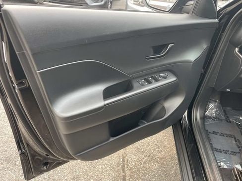 Certified 2024 Hyundai Kona SEL AWD/4WD image 15