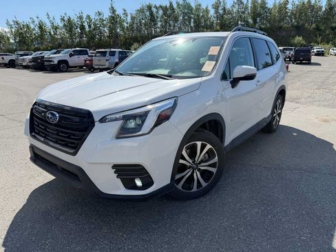 Used 2024 Subaru Forester Limited AWD/4WD image 1