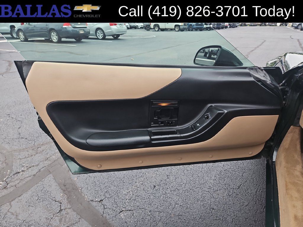 Used 1996 Chevrolet Corvette Coupe RWD image 13