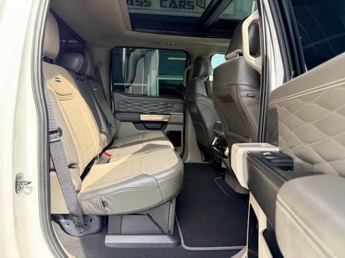 Used 2025 Ford F450 Platinum w/ Platinum Plus Package image 40