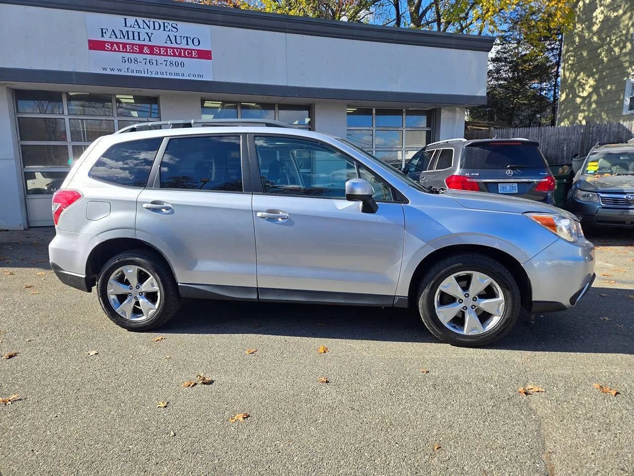 Used 2015 Subaru Forester 2.5i Premium w/ All-Weather Package AWD/4WD image 11