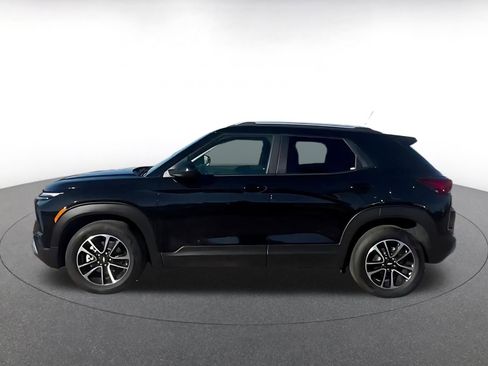 Used 2025 Chevrolet TrailBlazer LT image 9