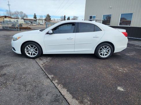Used 2014 Chevrolet Malibu LT w/ Power Convenience Package image 2