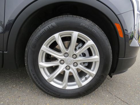 Certified 2023 Cadillac XT4 Luxury w/ Cold Weather Package image 10