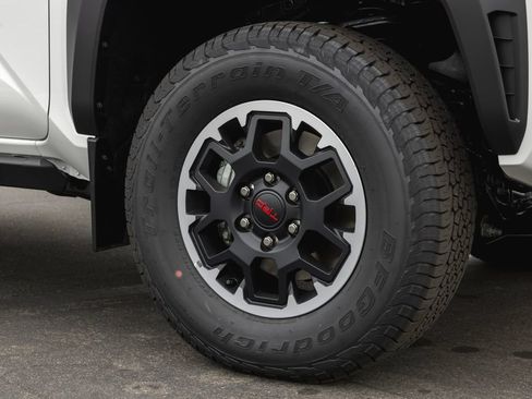 New 2026 Toyota Tacoma TRD Off-Road AWD/4WD image 4