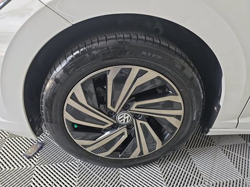 Used 2019 Volkswagen Jetta SEL Premium FWD image 10