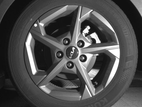 Used 2025 Kia K4 FWD image 14