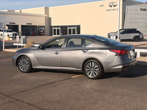 Certified 2024 Nissan Altima 2.5 SV FWD image 4