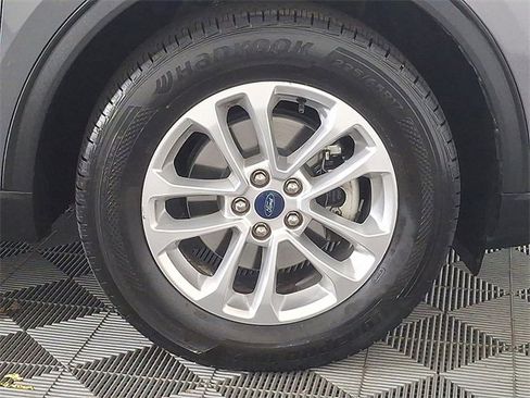Used 2021 Ford Escape SE image 12