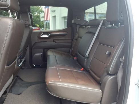 Used 2024 GMC Sierra 1500 Denali w/ Denali Reserve Package AWD/4WD image 13