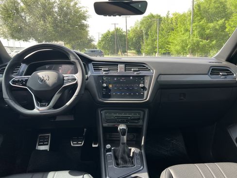 Certified 2023 Volkswagen Tiguan SE R-Line FWD image 26