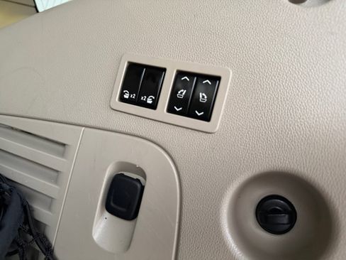 Used 2016 Cadillac Escalade Premium image 42