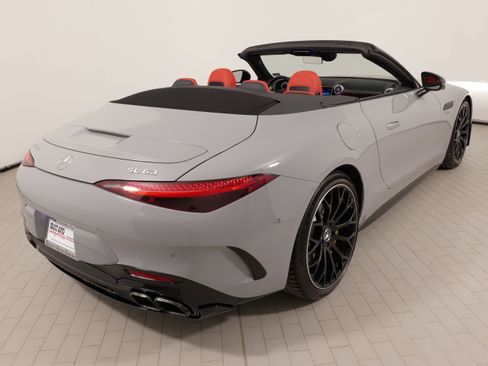 Used 2022 Mercedes-Benz SL 63 AMG 4MATIC image 12