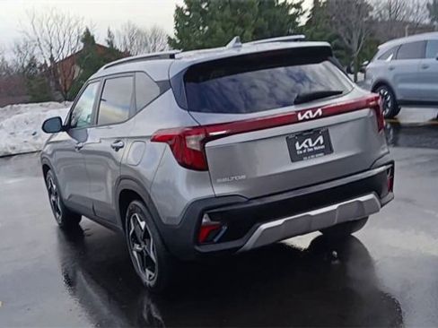 Certified 2025 Kia Seltos S image 9