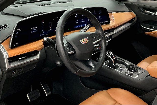 Used 2024 Cadillac XT4 Sport AWD/4WD image 16