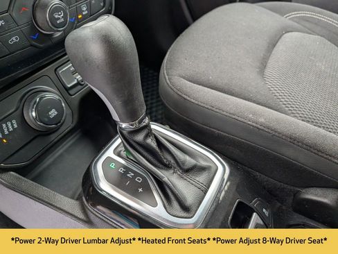 Used 2022 Jeep Renegade Altitude w/ Convenience Group image 10