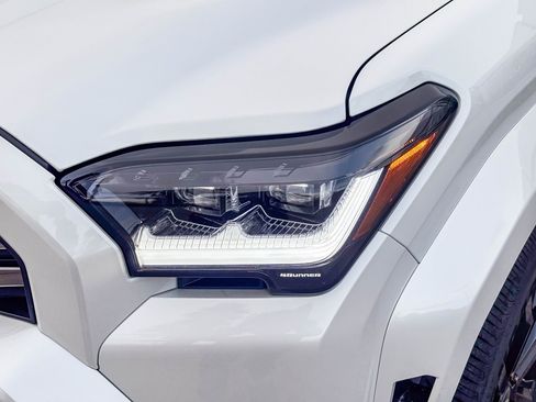 New 2026 Toyota 4Runner 4WD image 9