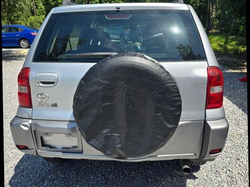 Used 2004 Toyota RAV4 2WD image 8