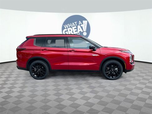 New 2025 Mitsubishi Outlander SEL Black Edition image 8
