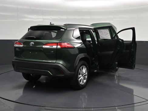 Used 2022 Toyota Corolla Cross LE FWD image 38