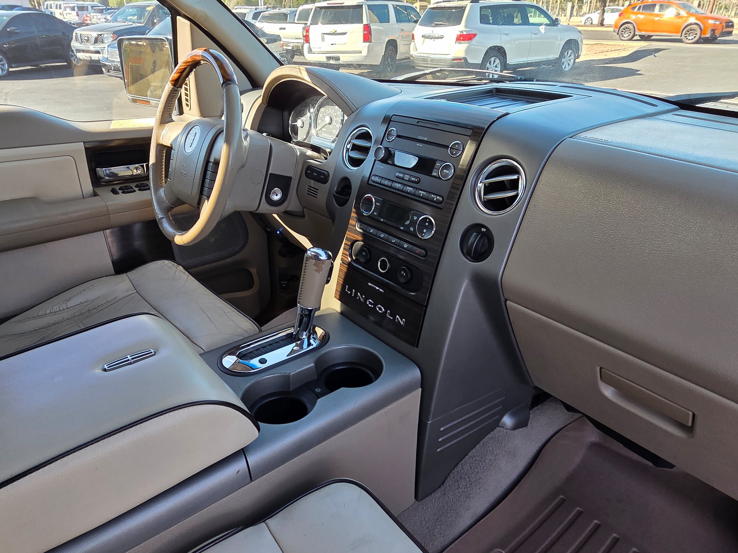 Used 2008 Lincoln Mark LT 2WD image 25