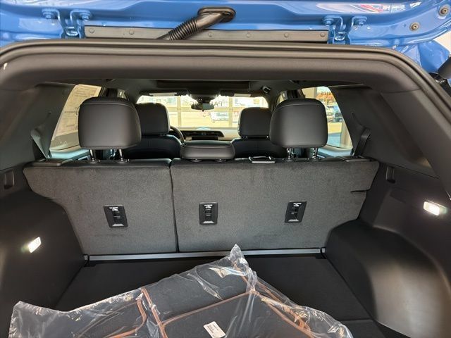 New 2026 GMC Terrain AT4 w/ Convenience Package III AWD/4WD image 24