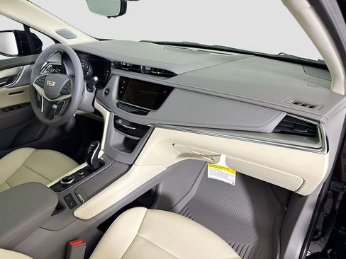 New 2025 Cadillac XT5 Premium Luxury w/ Technology Package AWD/4WD image 30