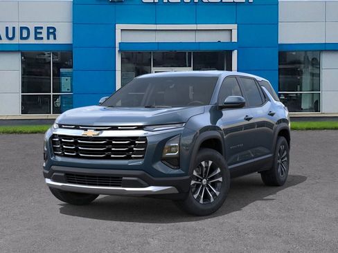 New 2026 Chevrolet Equinox LT w/ Convenience Package II AWD/4WD image 6