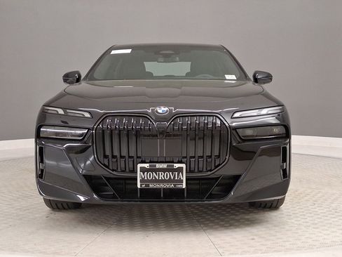 New 2026 BMW 740i 740i w/ Premium Package image 4