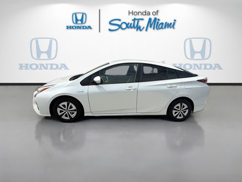 Used 2016 Toyota Prius Two image 4