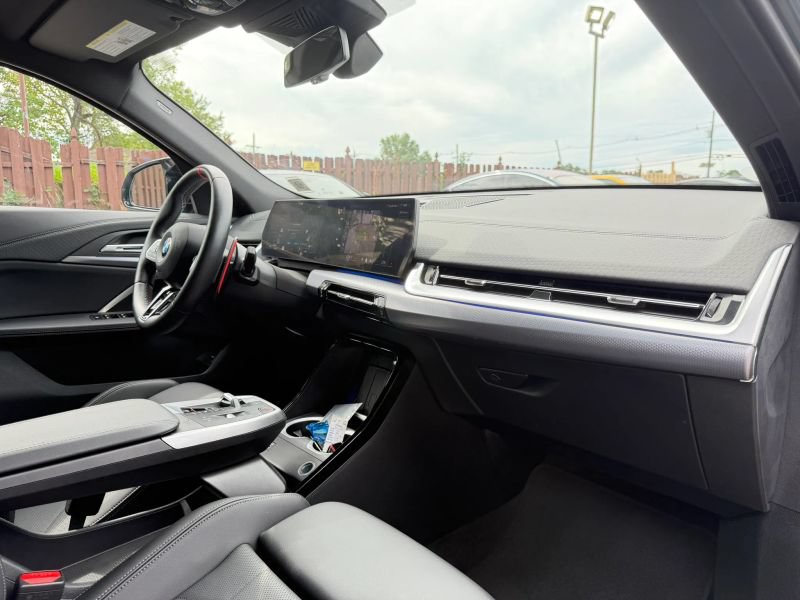Used 2024 BMW X2 M35i AWD/4WD image 31