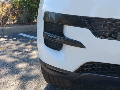 Used 2025 Land Rover Range Rover Sport SE image 11