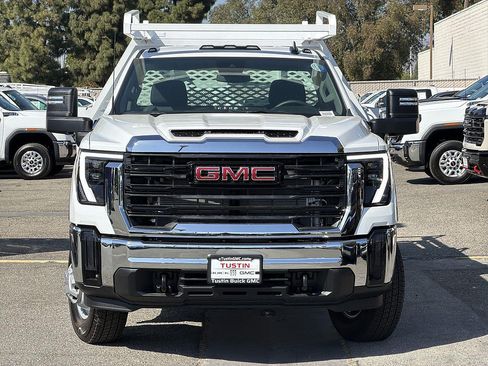 New 2026 GMC Sierra 3500 Pro AWD/4WD image 2
