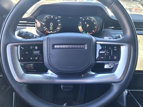 Used 2025 Land Rover Range Rover Long Wheelbase SE AWD/4WD image 27