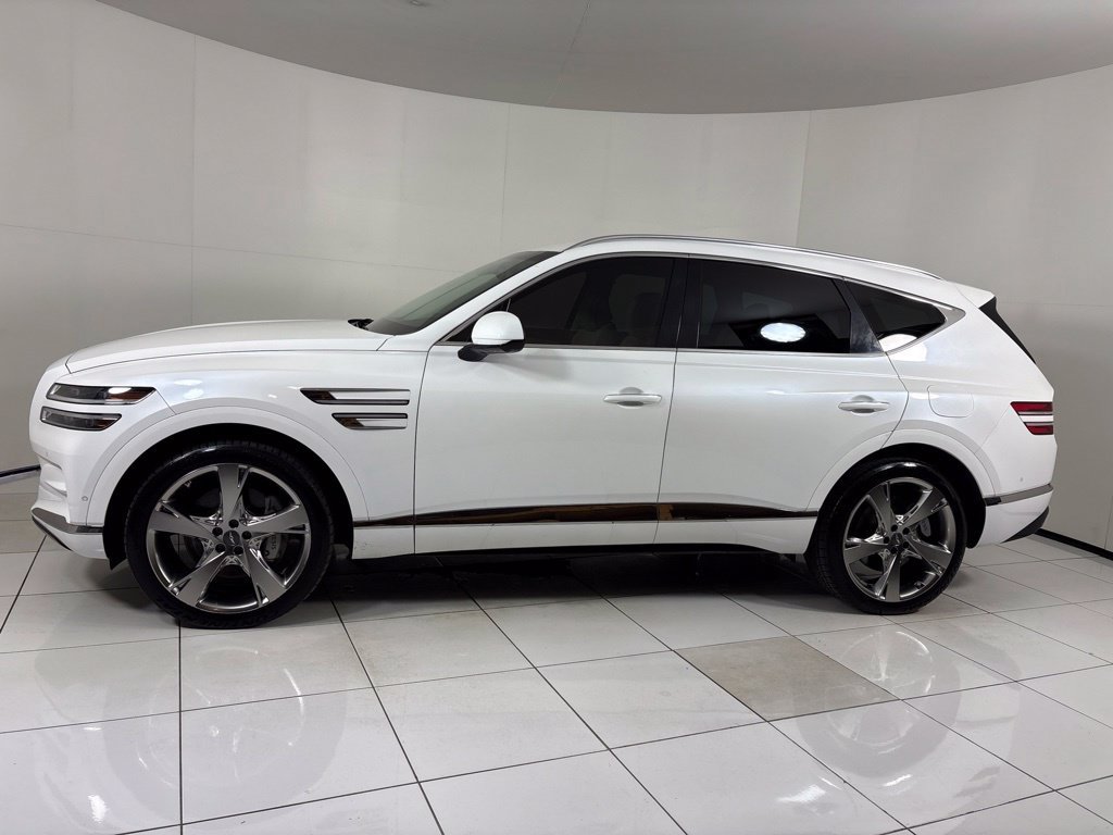 Used 2024 Genesis GV80 2.5T w/ Prestige Package AWD/4WD image 2